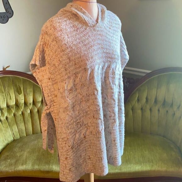 Cupid blush, bohemian tie poncho. Women’s S/M. - Picture 2 of 5